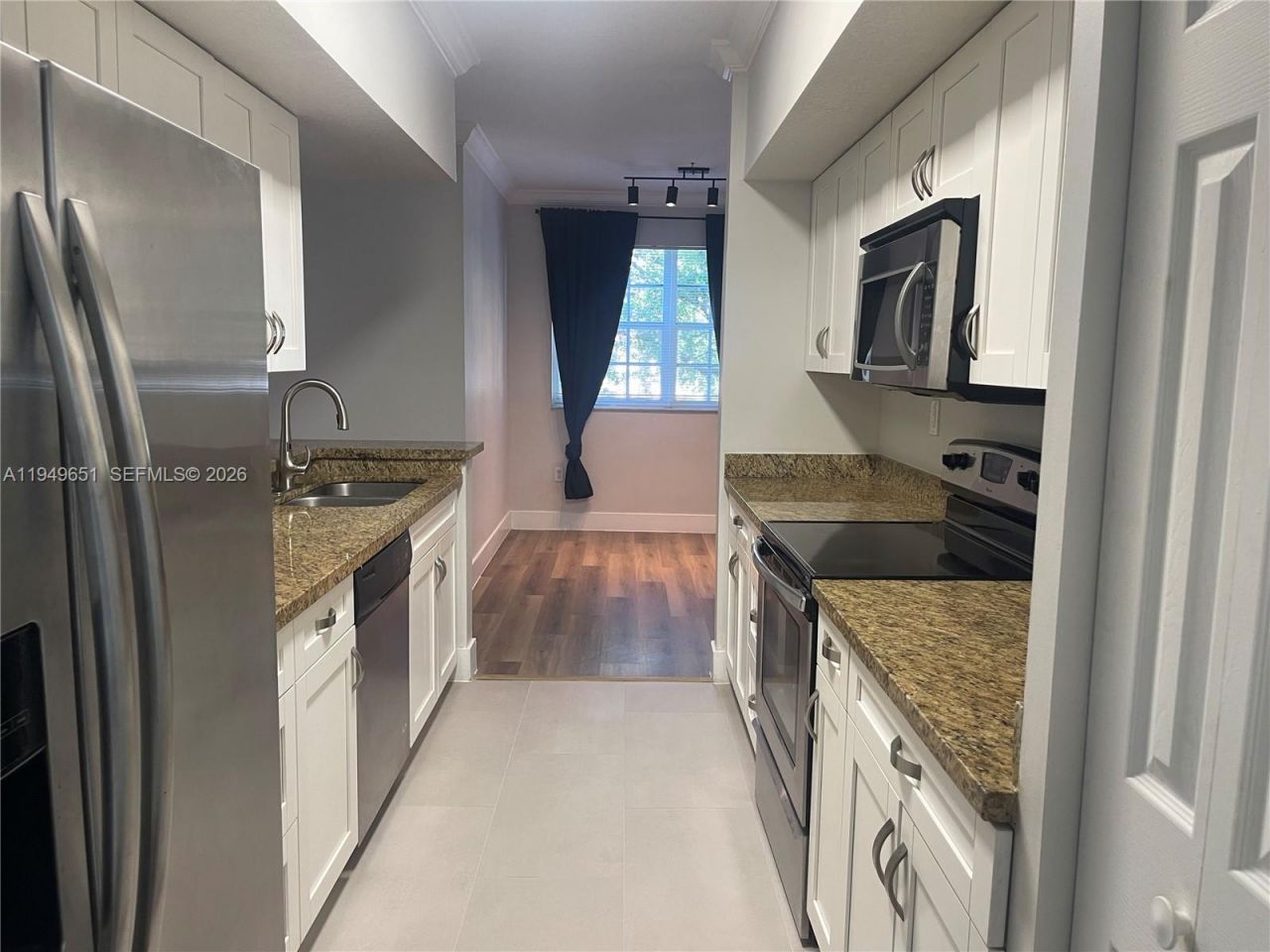 160 SW 117th Ter, Unit 6201, Pembroke Pines, FL 33025 Photo