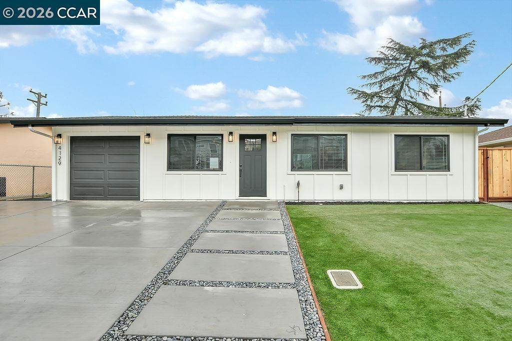 4129 4129 Cabrilho Dr, Martinez, CA 94555 Main Photo