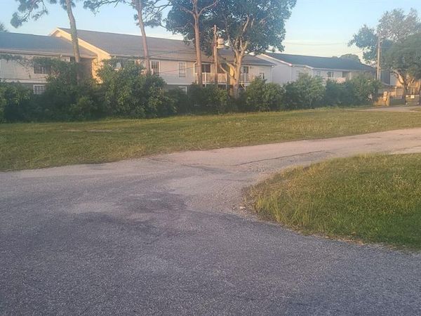 300 STARKEY ROAD, LARGO, FL 33771