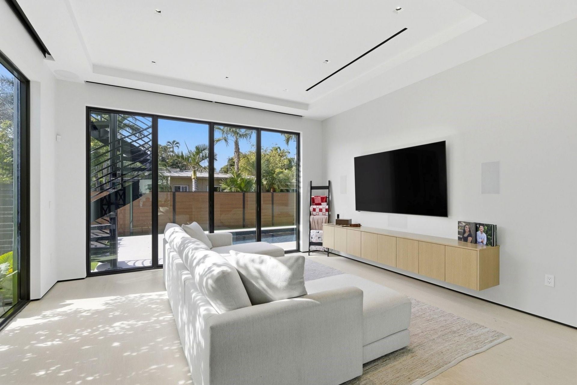 2103 Bayview Drive, Fort Lauderdale, FL 33305 Photo