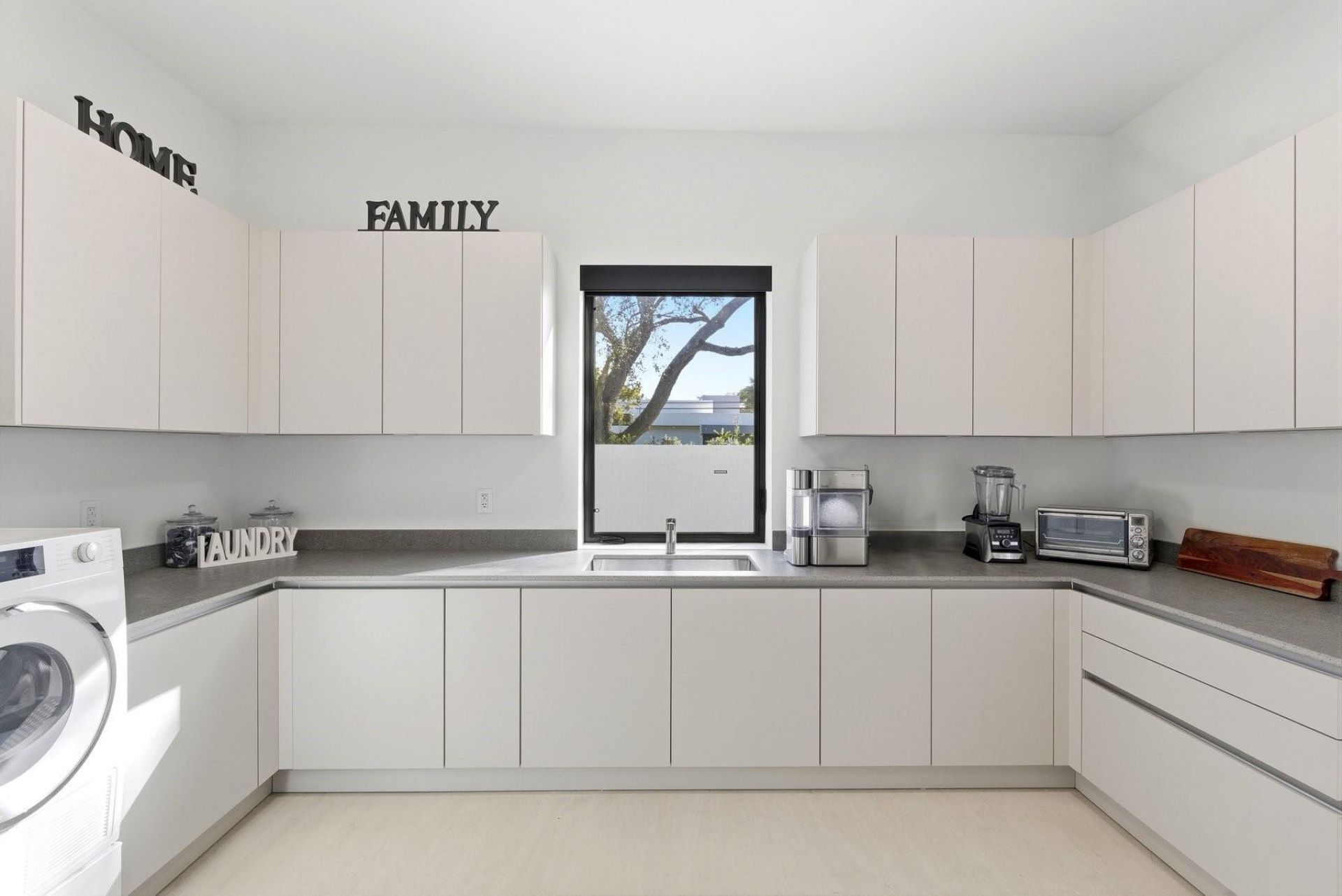 2103 Bayview Drive, Fort Lauderdale, FL 33305 Photo