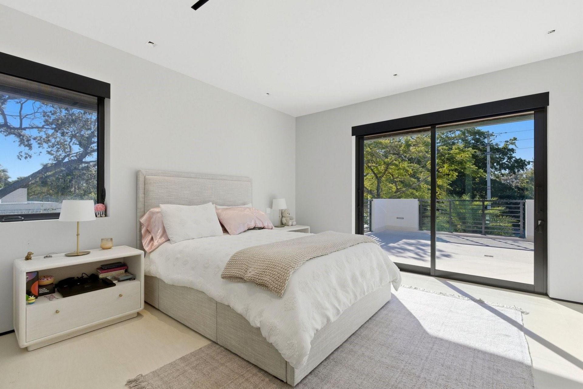 2103 Bayview Drive, Fort Lauderdale, FL 33305 Photo