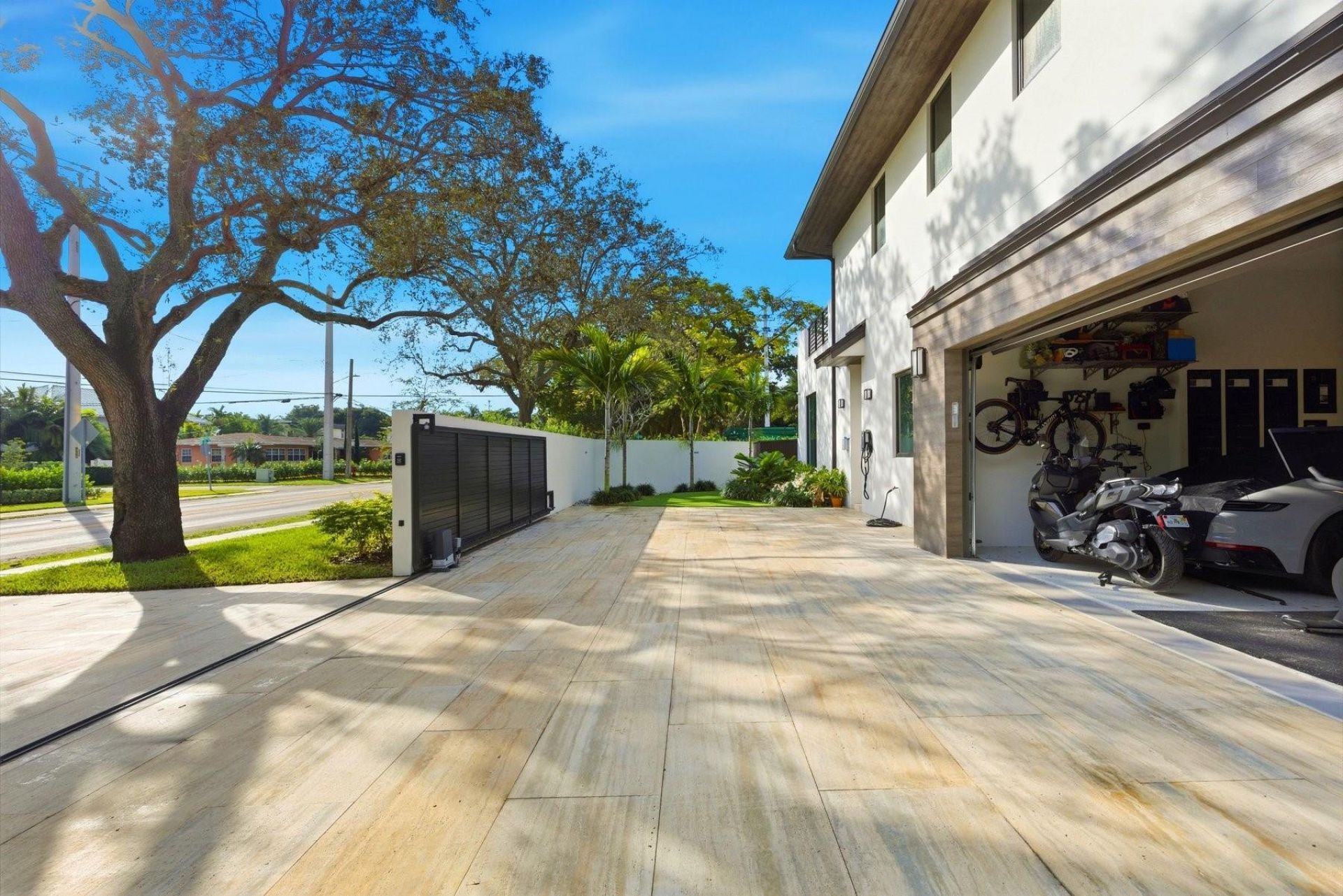 2103 Bayview Drive, Fort Lauderdale, FL 33305 Photo