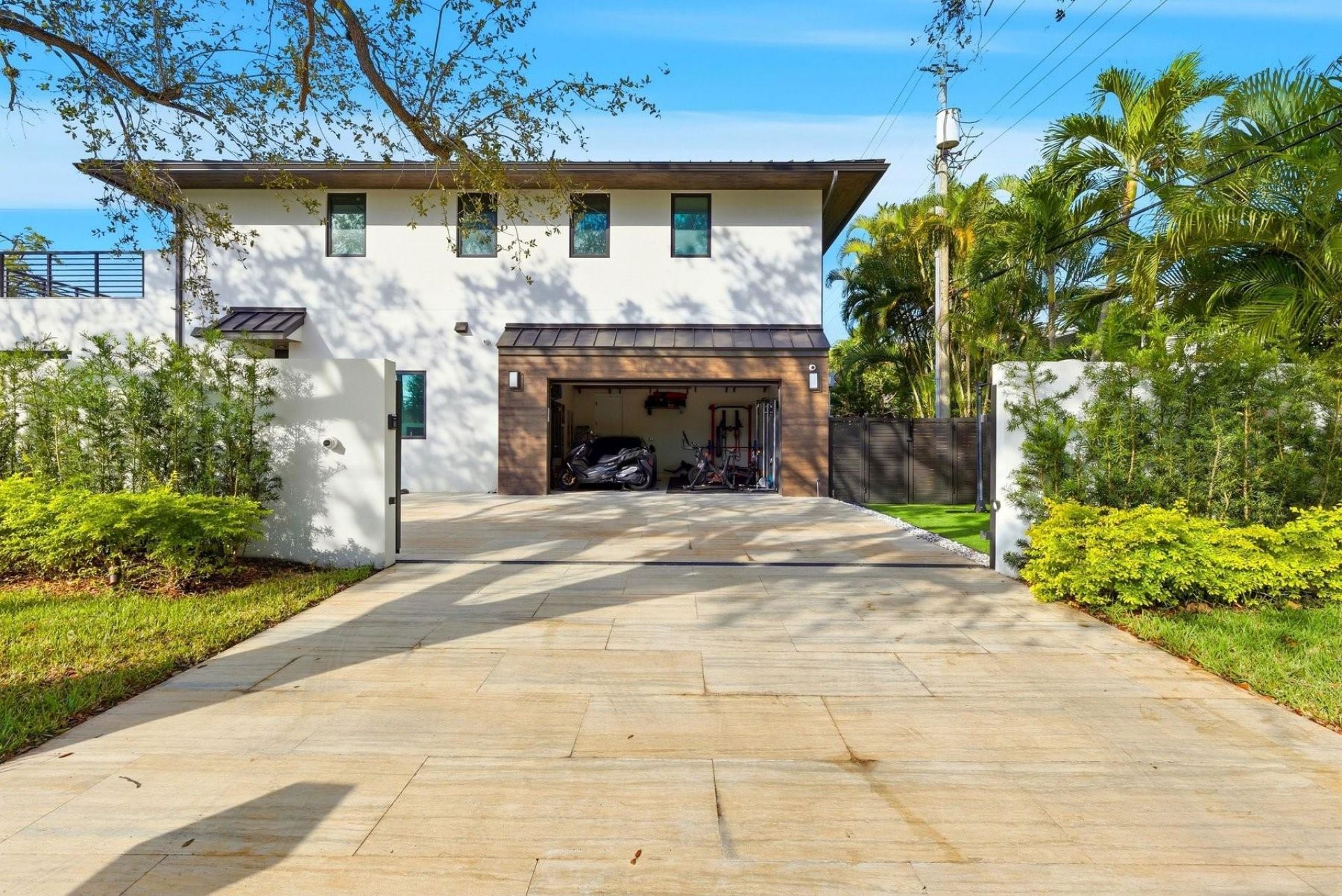 2103 Bayview Drive, Fort Lauderdale, FL 33305 Photo