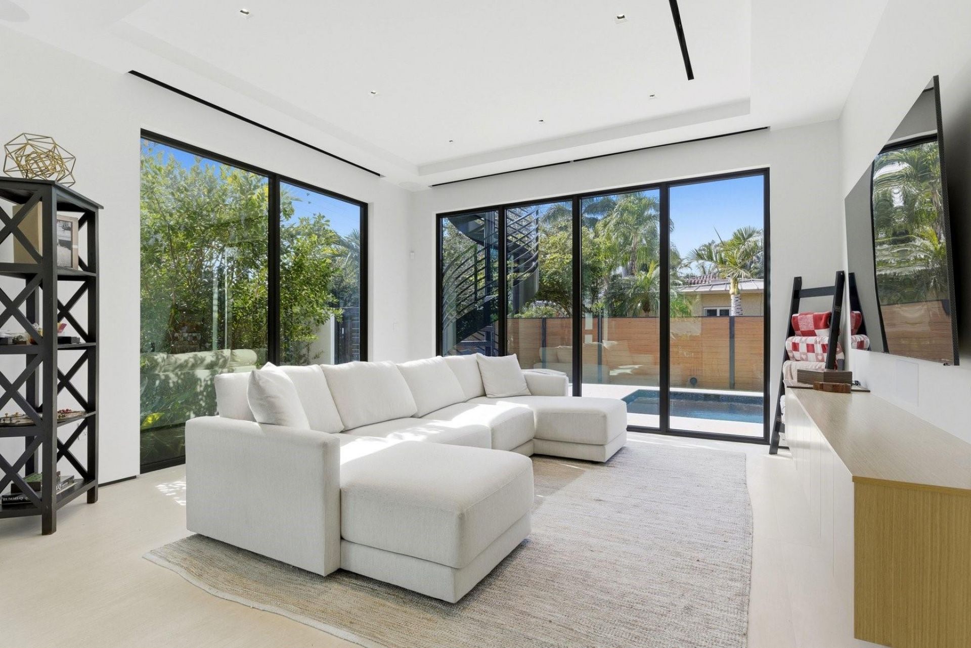 2103 Bayview Drive, Fort Lauderdale, FL 33305 Photo