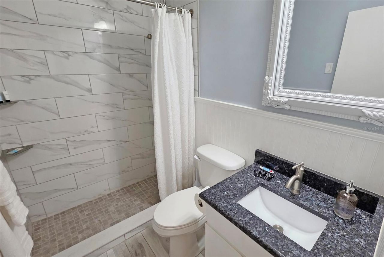 2442 Wood Street, Sarasota, FL 34237 Photo