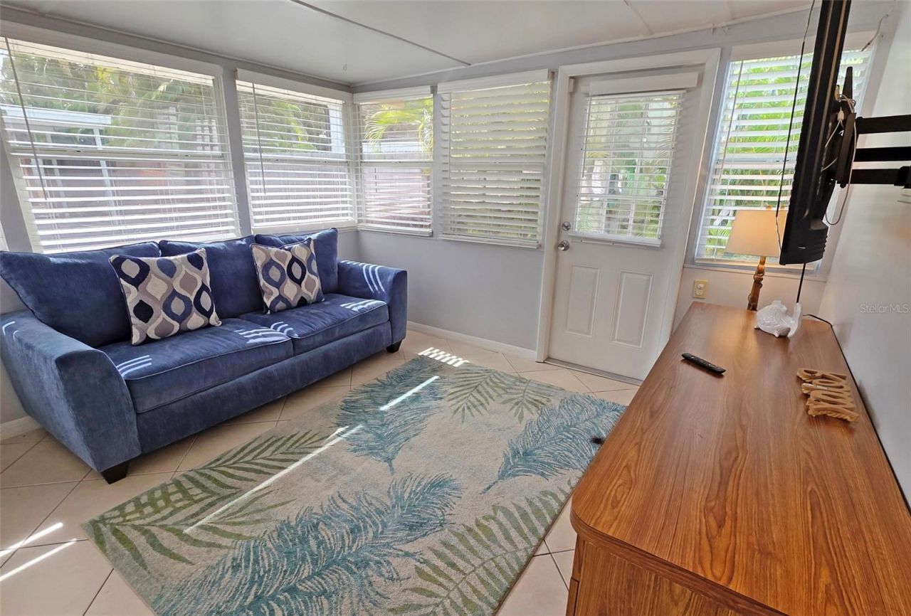 2442 Wood Street, Sarasota, FL 34237 Photo