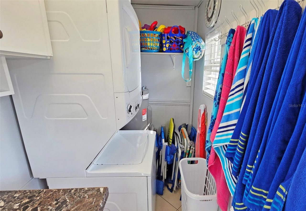 2442 Wood Street, Sarasota, FL 34237 Photo