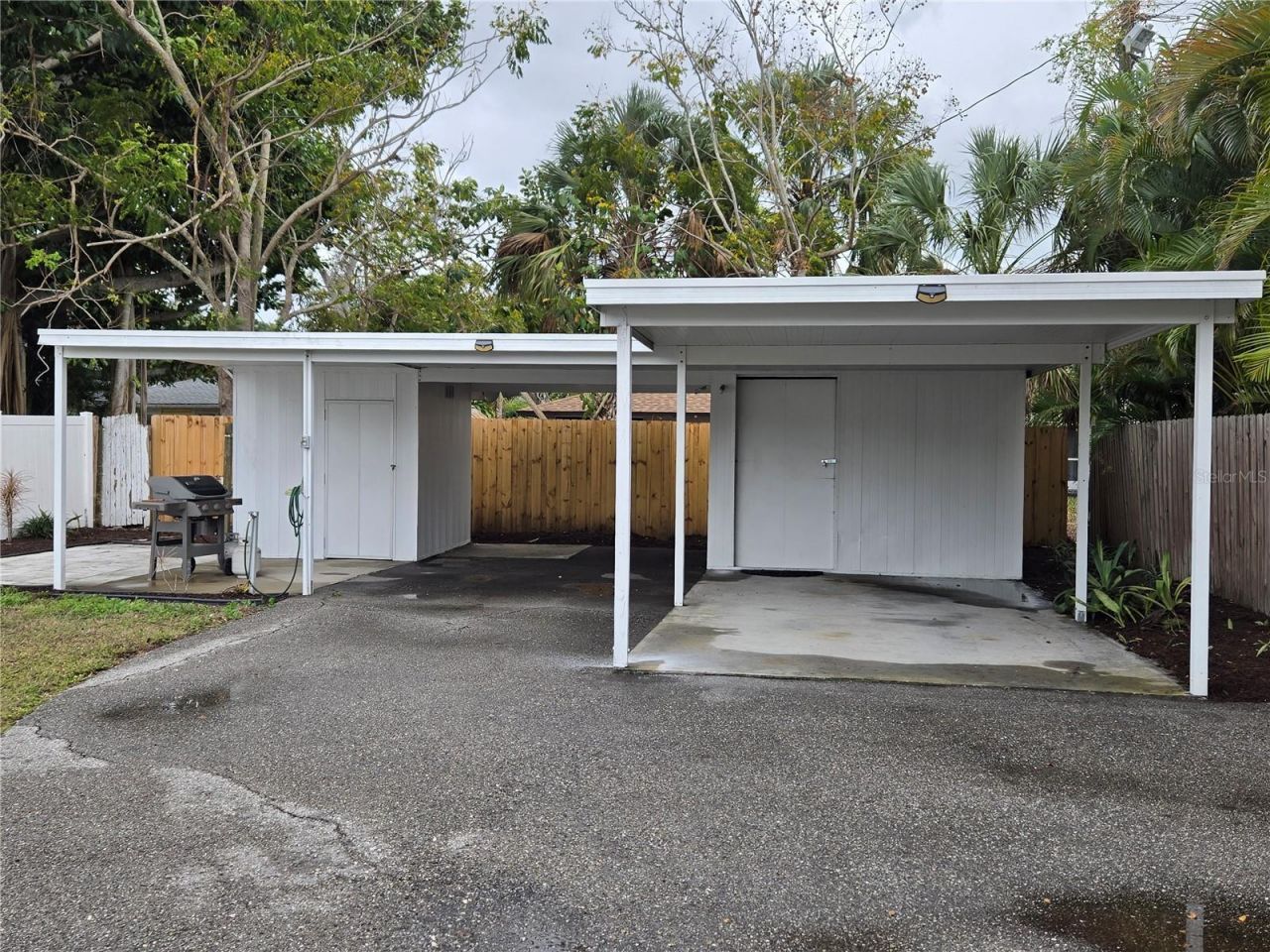 2442 Wood Street, Sarasota, FL 34237 Photo