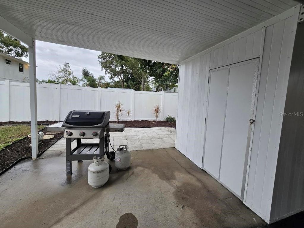 2442 Wood Street, Sarasota, FL 34237 Photo