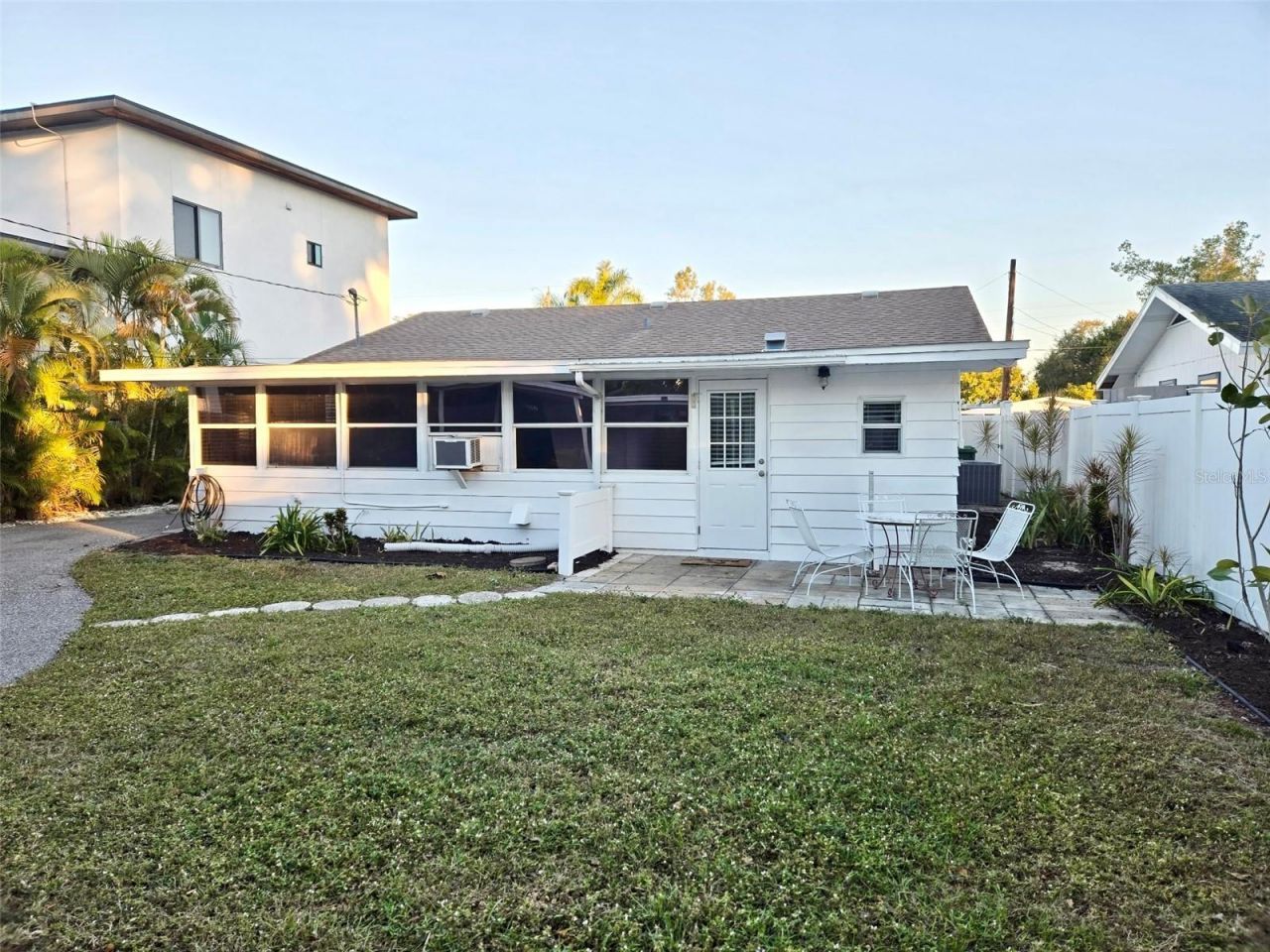 2442 Wood Street, Sarasota, FL 34237 Photo
