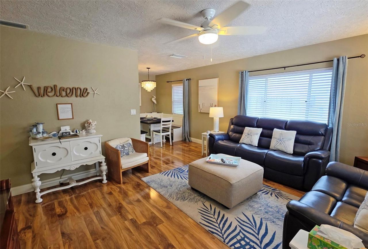 2442 Wood Street, Sarasota, FL 34237 Photo