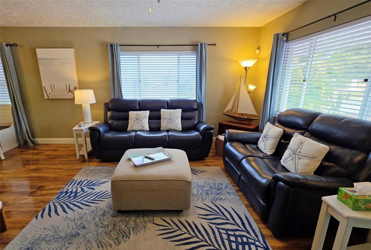 2442 Wood Street, Sarasota, FL 34237 Photo