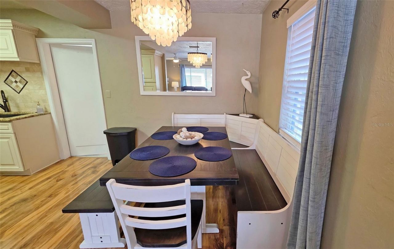 2442 Wood Street, Sarasota, FL 34237 Photo