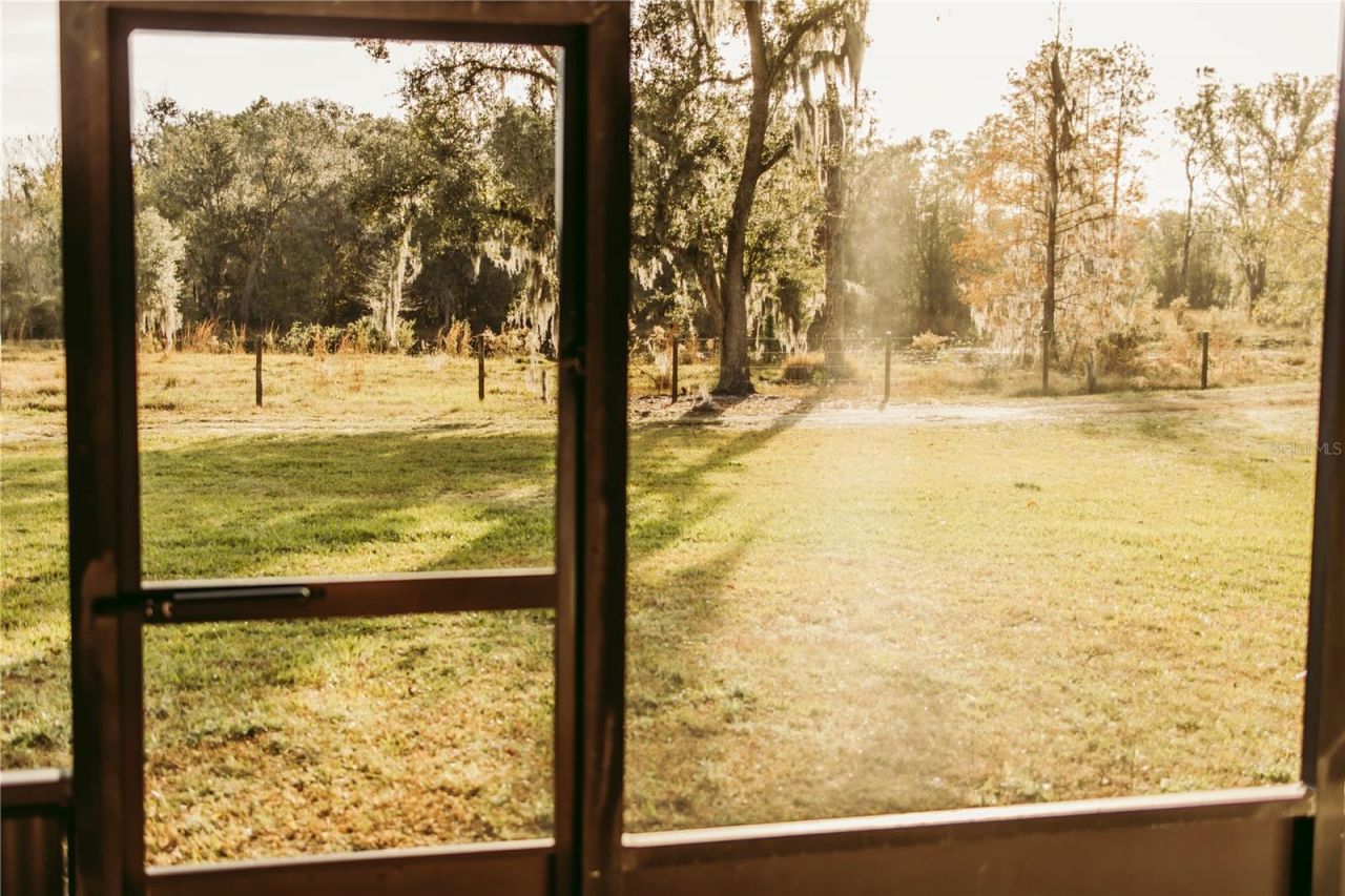 5812 N Dormany Road, Plant City, FL 33565 Photo