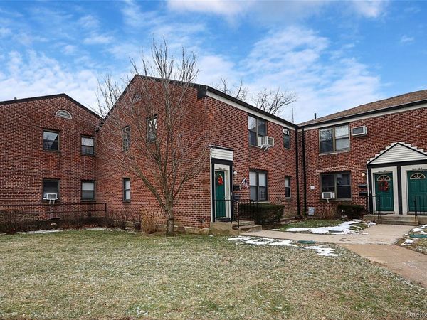 196-23 73rd Ave, Unit 2, Fresh Meadows, NY 11365