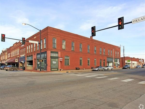 106 W Oklahoma Avenue, Guthrie, OK 73044