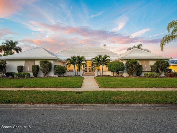 656 Franklyn Avenue, Indialantic, FL 32903