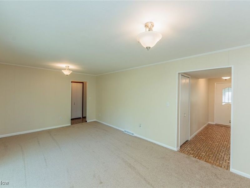 6258 Carlyle Drive, Seven Hills, OH 44131 Photo 10