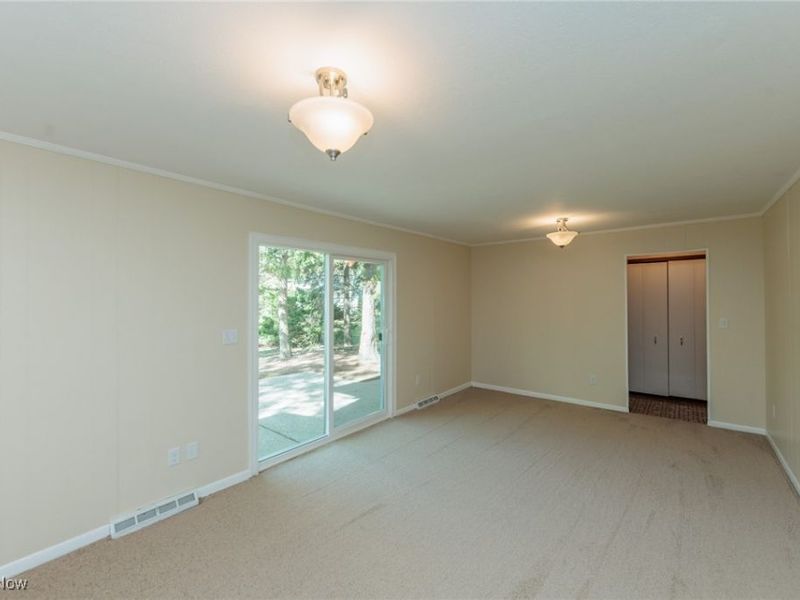 6258 Carlyle Drive, Seven Hills, OH 44131 Photo 8