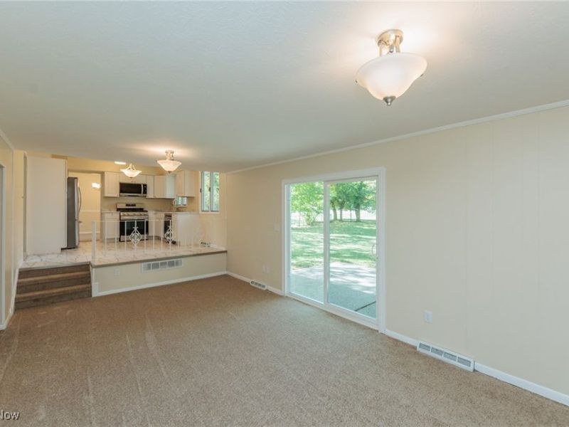 6258 Carlyle Drive, Seven Hills, OH 44131 Photo 9