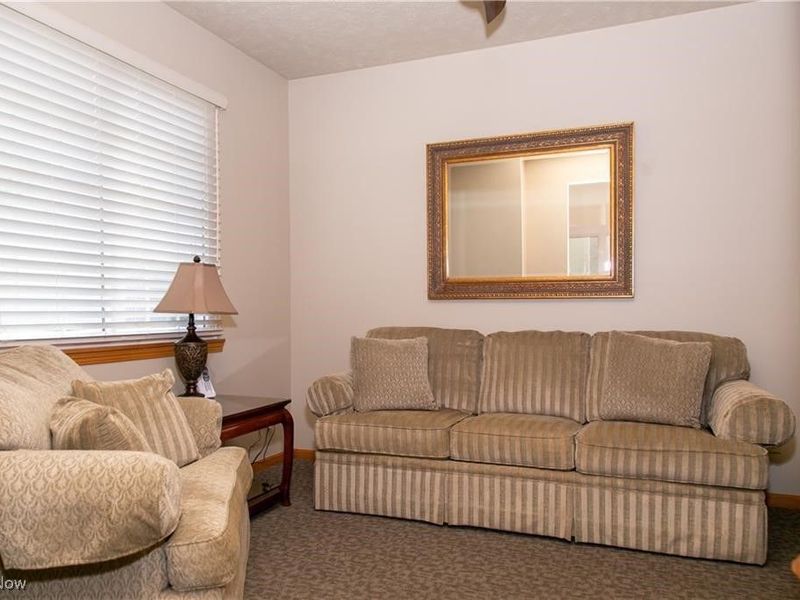 8873 Ashlyn Court, Olmsted Falls, OH 44138 Photo 13