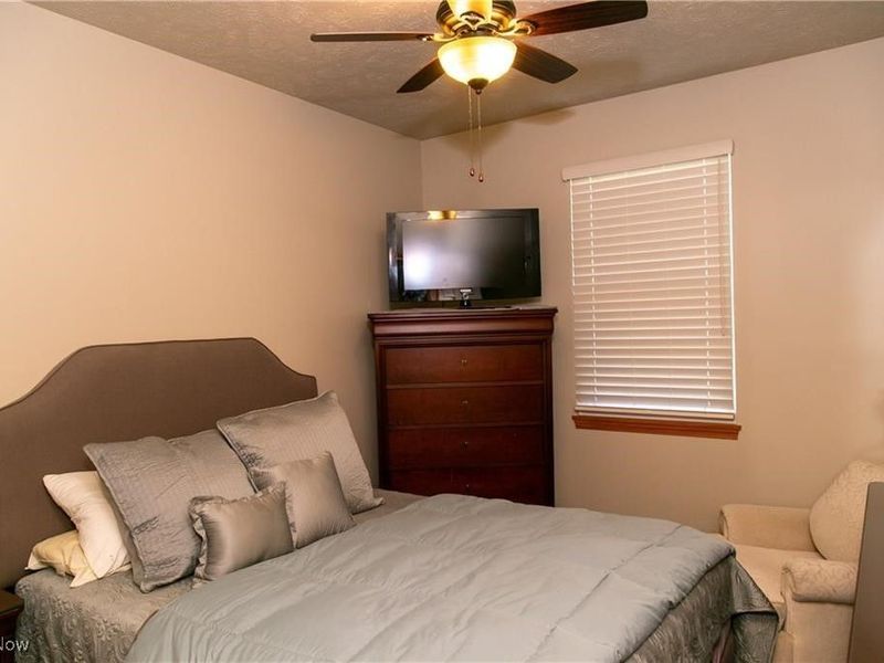 8873 Ashlyn Court, Olmsted Falls, OH 44138 Photo 15