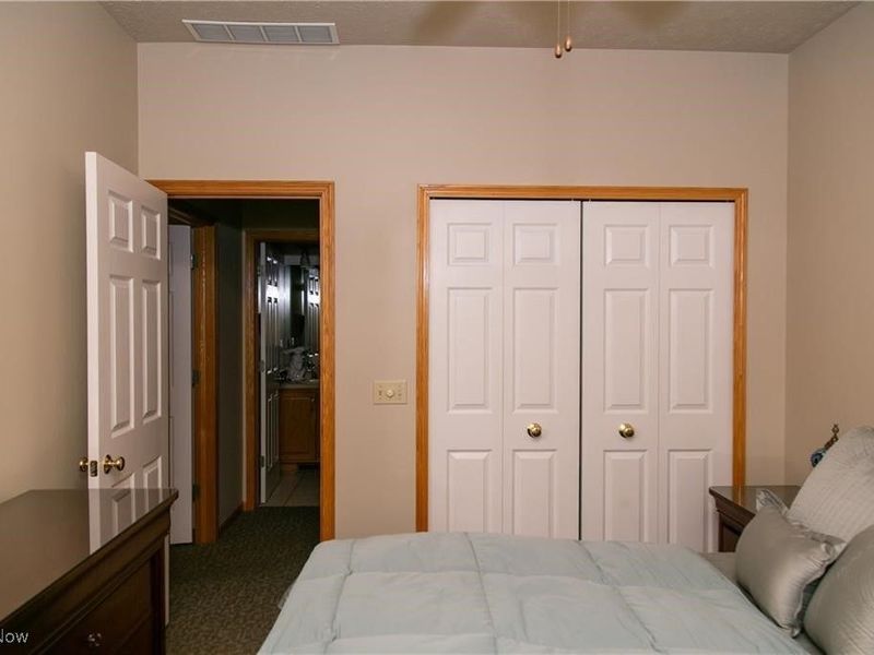 8873 Ashlyn Court, Olmsted Falls, OH 44138 Photo 16