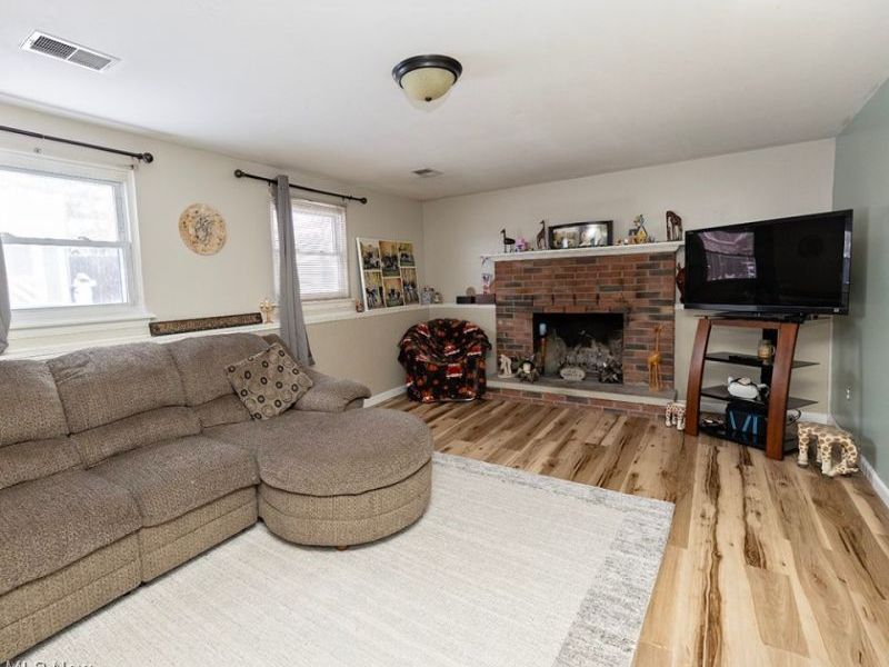 110 Edgefield Drive, Elyria, OH 44035 Photo 21