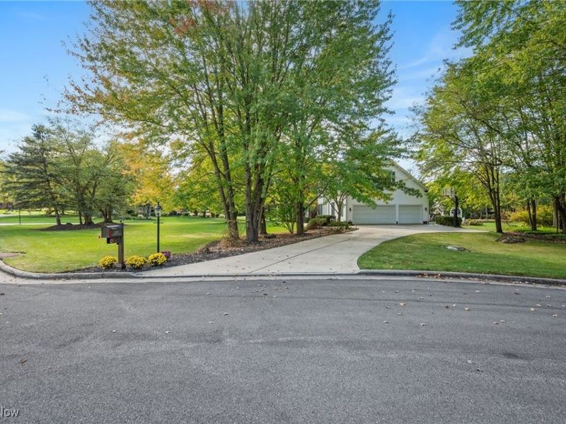 6372 Hardwick Circle, Hudson, OH 44236 Photo 4