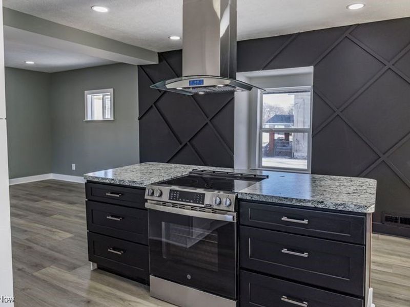 1172 5th Avenue, Akron, OH 44306 Photo 4