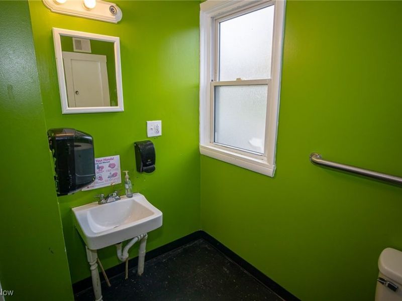 3600 E 59th Street, Cleveland, OH 44105 Photo 21