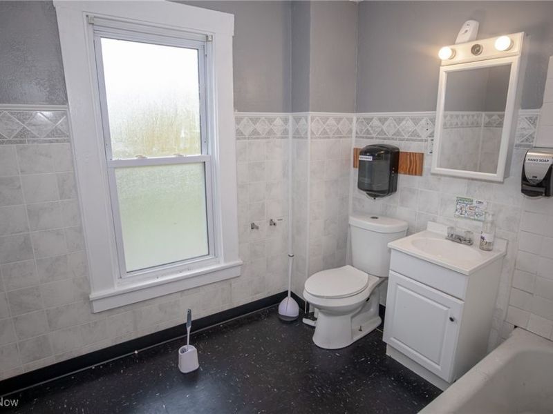 3600 E 59th Street, Cleveland, OH 44105 Photo 29