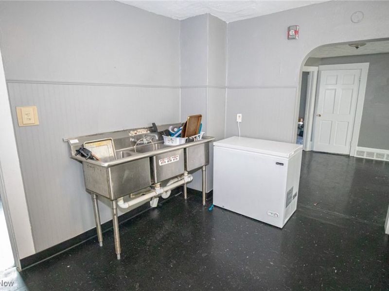 3600 E 59th Street, Cleveland, OH 44105 Photo 31