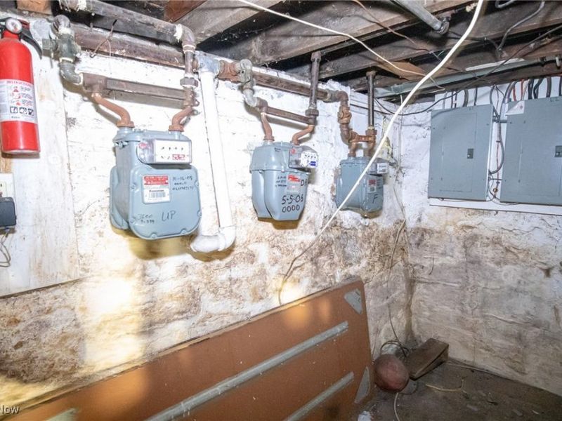 3600 E 59th Street, Cleveland, OH 44105 Photo 8