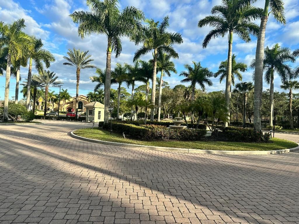 220 Crestwood Circle, Unit 106, Royal Palm Beach, FL 33411 Photo