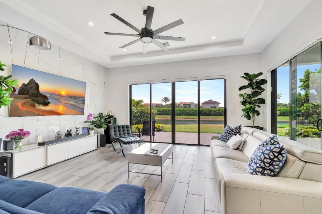 2828 Gin Berry Way, West Palm Beach, FL 33401 Photo