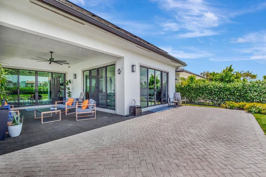 2828 Gin Berry Way, West Palm Beach, FL 33401 Photo