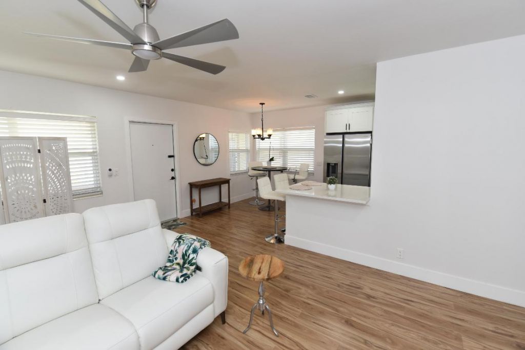 112 Salisbury, Unit E, West Palm Beach, FL 33417 Photo