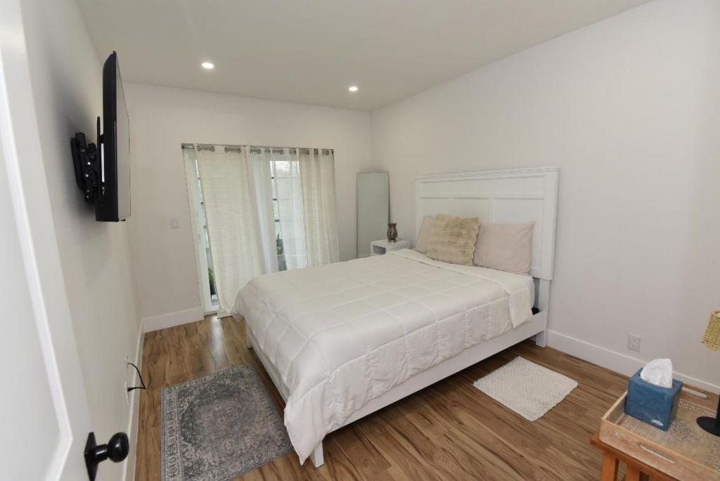 112 Salisbury, Unit E, West Palm Beach, FL 33417 Photo