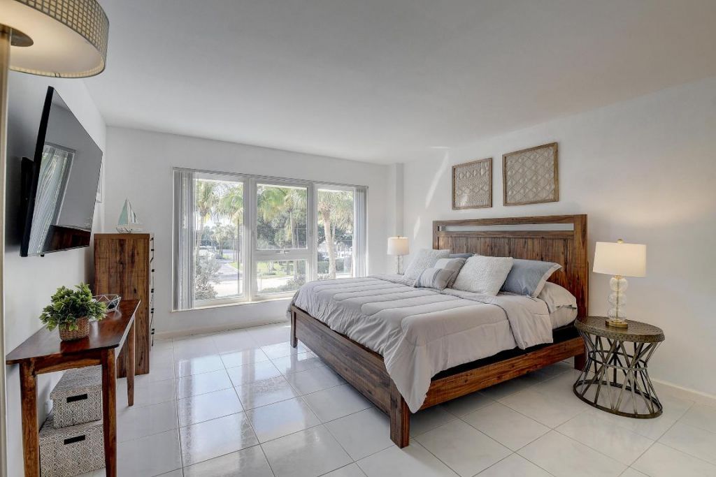 2066 N Ocean Boulevard, Unit 2nw, Boca Raton, FL 33431 Photo