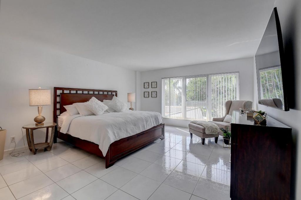 2066 N Ocean Boulevard, Unit 2nw, Boca Raton, FL 33431 Photo