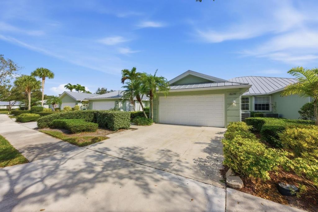 1624 SW Waterfall Boulevard, Palm City, FL 34990 Photo