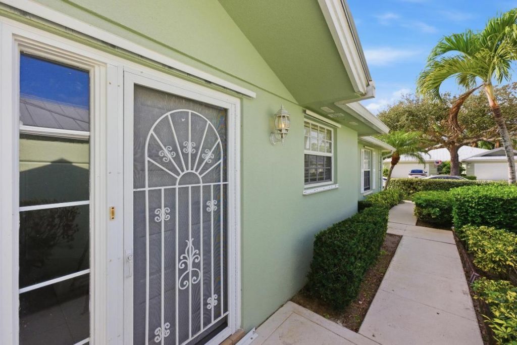 1624 SW Waterfall Boulevard, Palm City, FL 34990 Photo