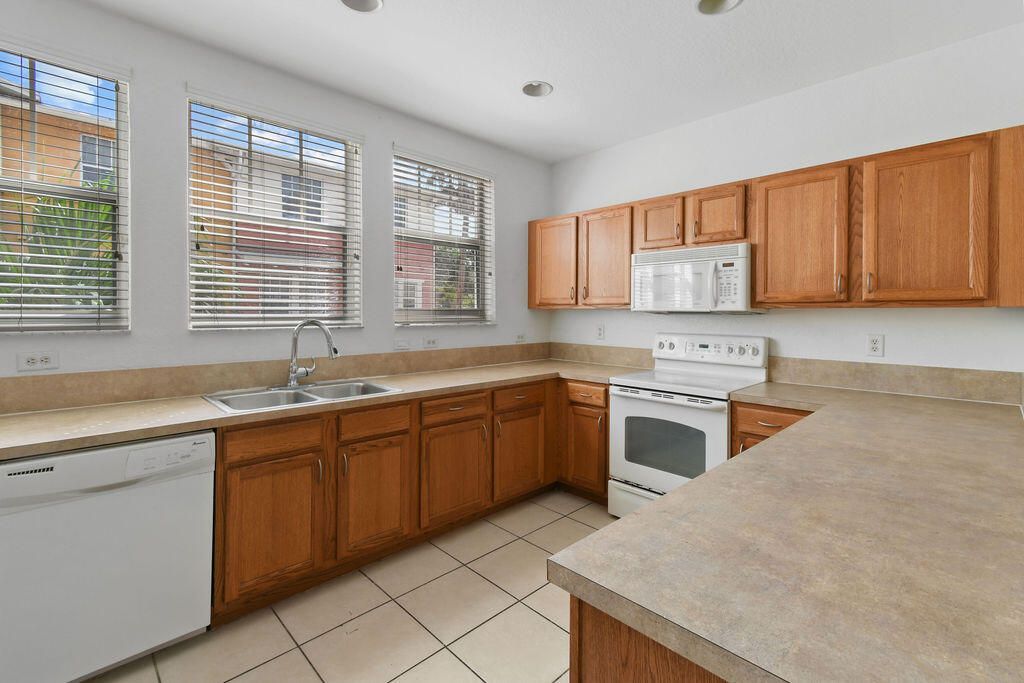 433 Amador Lane, Unit 5, West Palm Beach, FL 33401 Photo