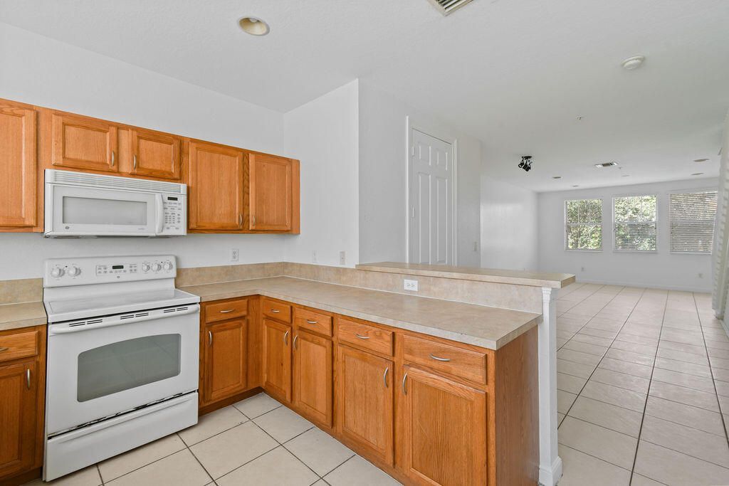 433 Amador Lane, Unit 5, West Palm Beach, FL 33401 Photo