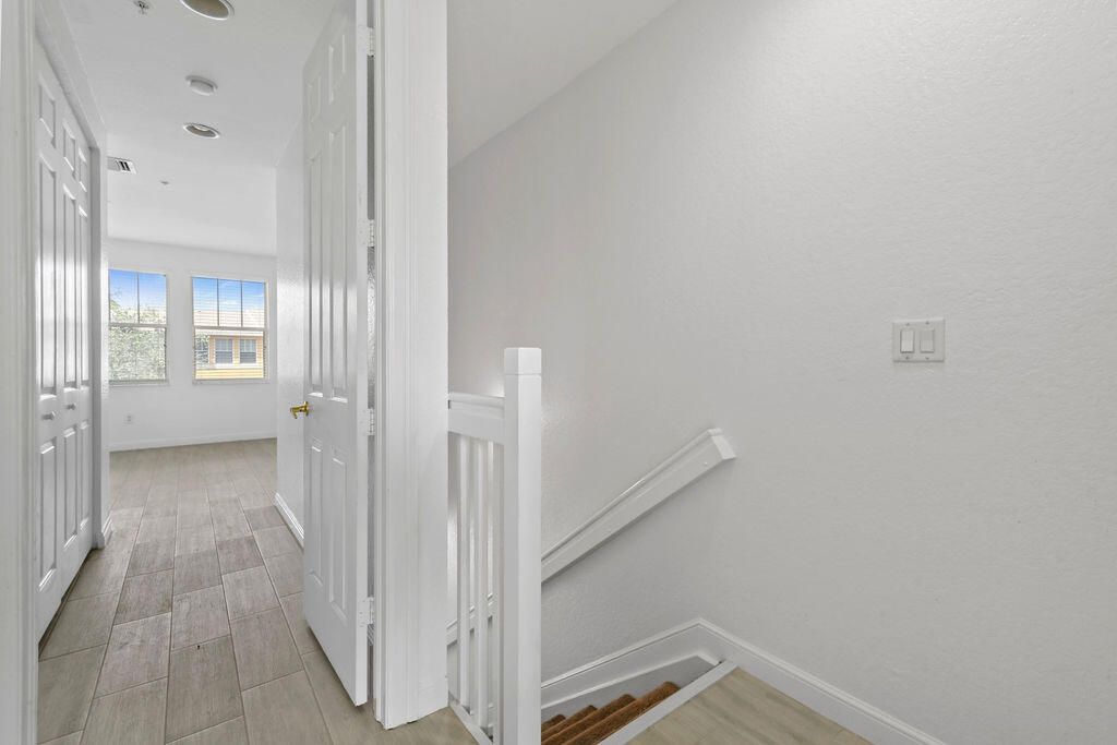 433 Amador Lane, Unit 5, West Palm Beach, FL 33401 Photo