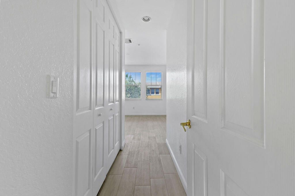 433 Amador Lane, Unit 5, West Palm Beach, FL 33401 Photo