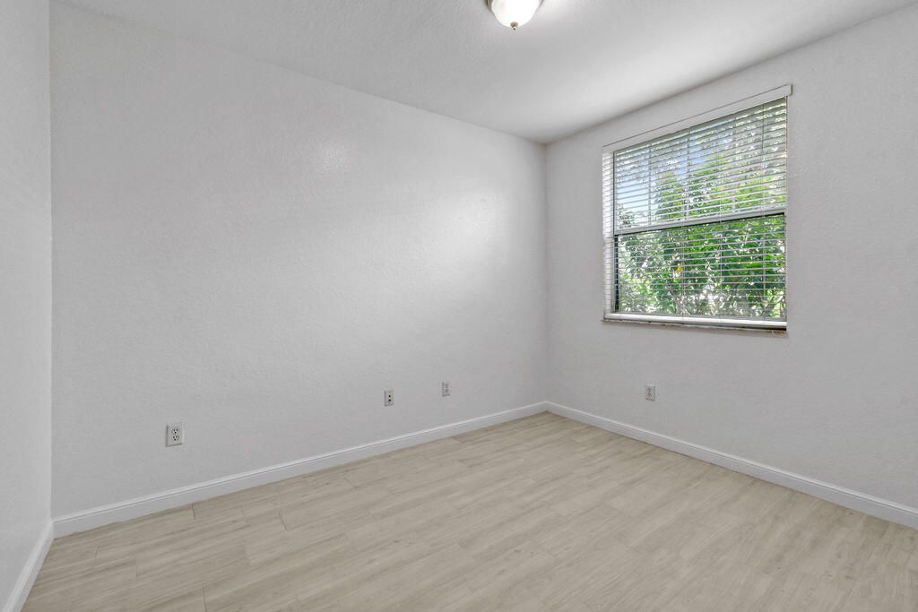 433 Amador Lane, Unit 5, West Palm Beach, FL 33401 Photo