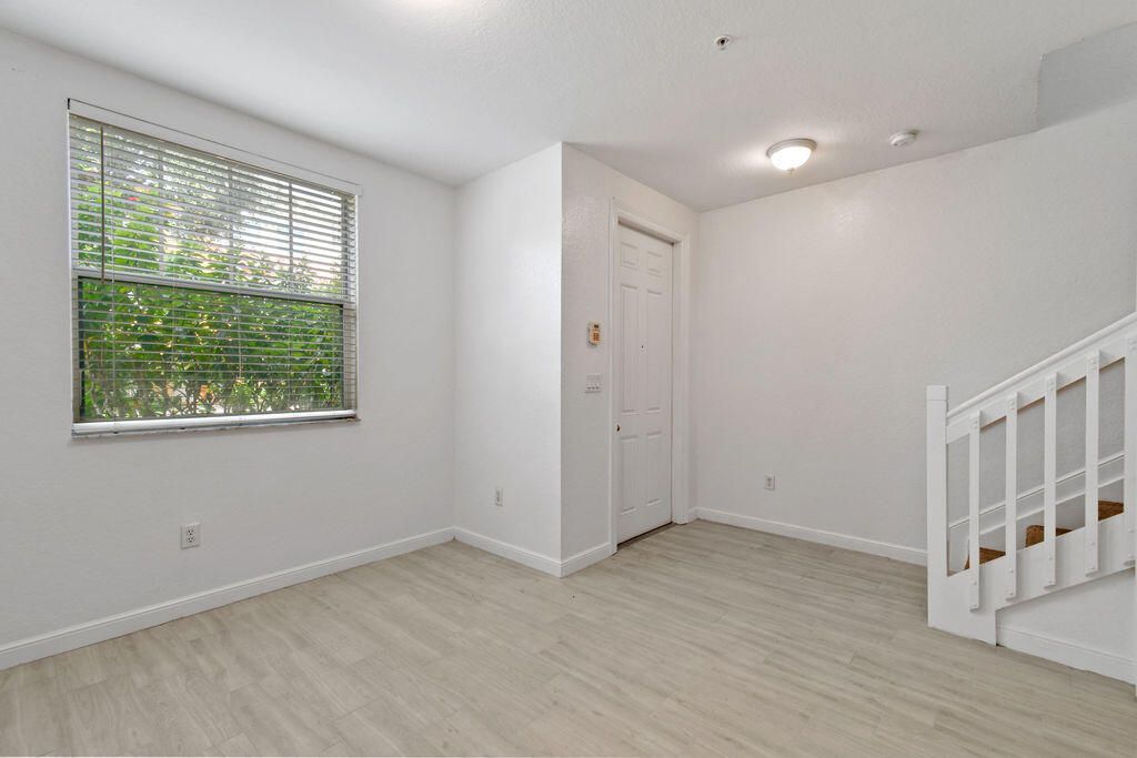 433 Amador Lane, Unit 5, West Palm Beach, FL 33401 Photo